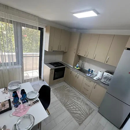 Apartment - Sunny Oasis