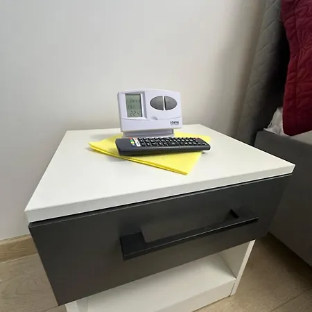 - Sunny Oasis Apartment