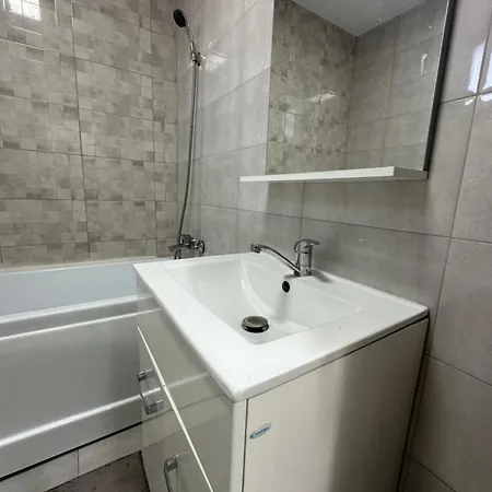 Apartment - Sunny Oasis *