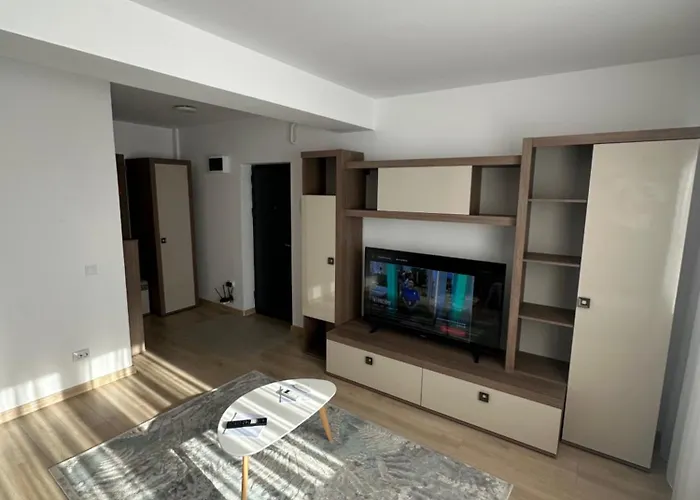 - Sunny Oasis クラヨーヴァ