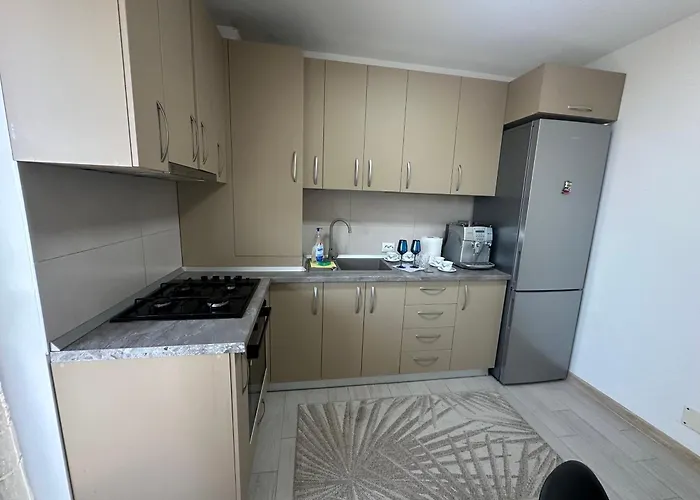 - Sunny Oasis * クラヨーヴァ